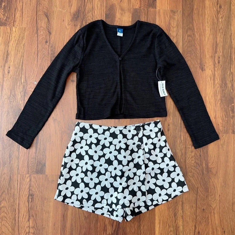 OLD NAVY Black Cropped Cardigan with Floral Short Skirt